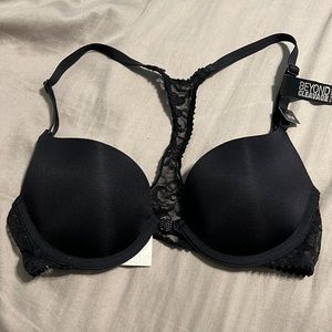 La Senza Beyond cleavage Front clasp racer back bra!